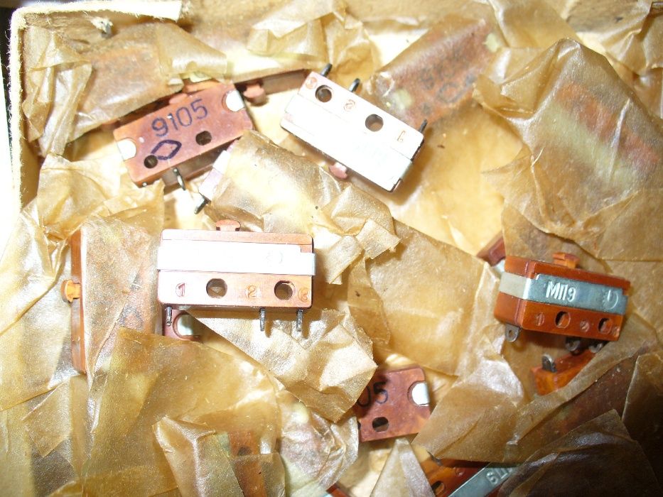 Микропереключатели ПМ 9 с серебрянными контактамы СССР.