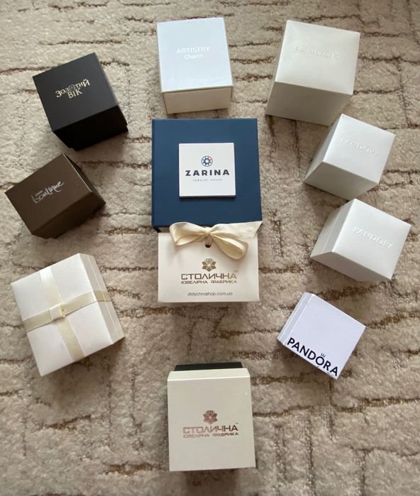 Бархатная коробка для украшений/коробочка для кольца