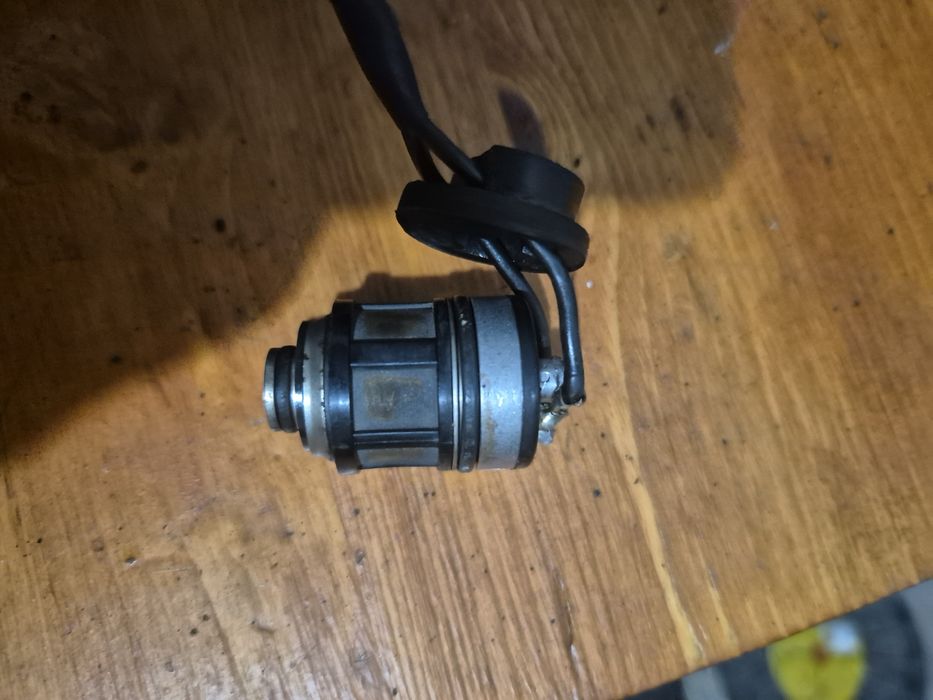 Форсунка Моноинжектор Nissan Primera p10 2.0