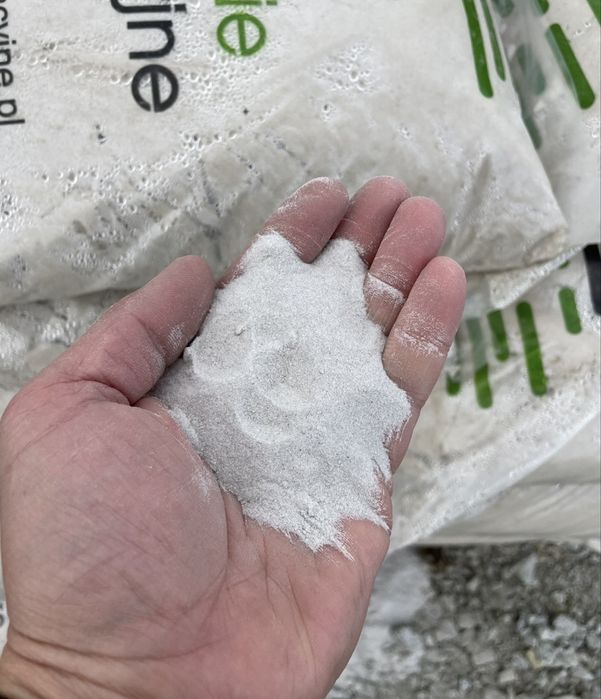 Bazalt maczka bazaltowa podsypka fuga 0-2 i 0-5 mm Boleslawiec