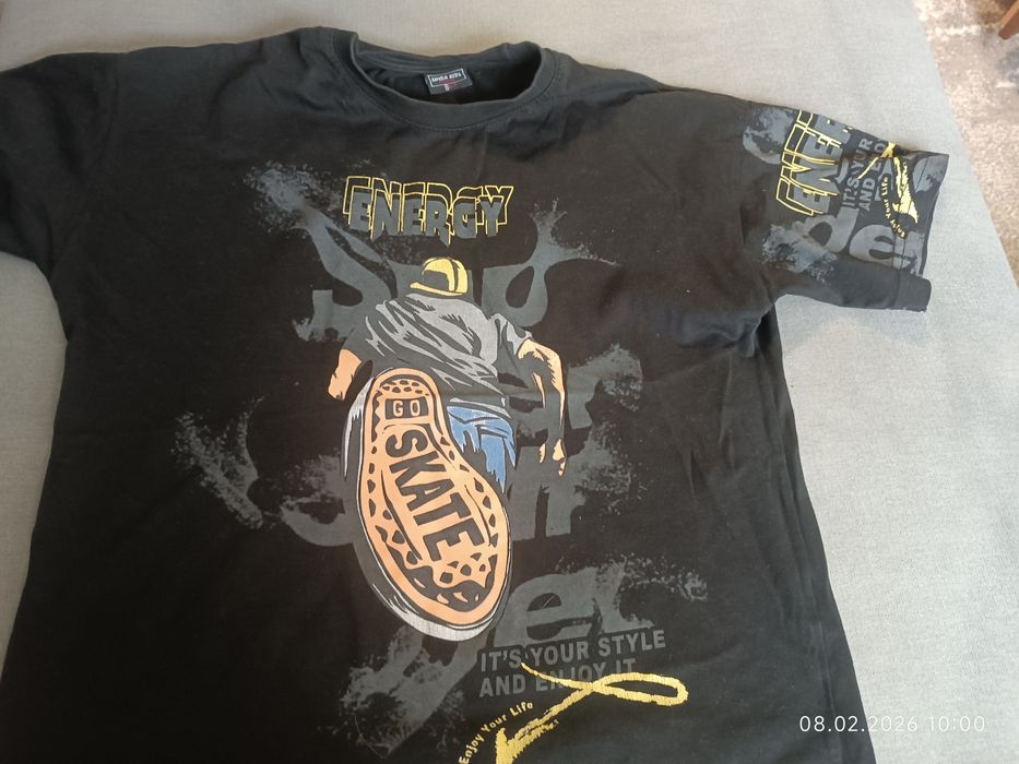 Продам футболку на хлопчика