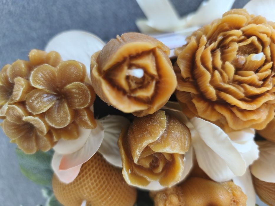 Arranjo de flores de cera perfumada
