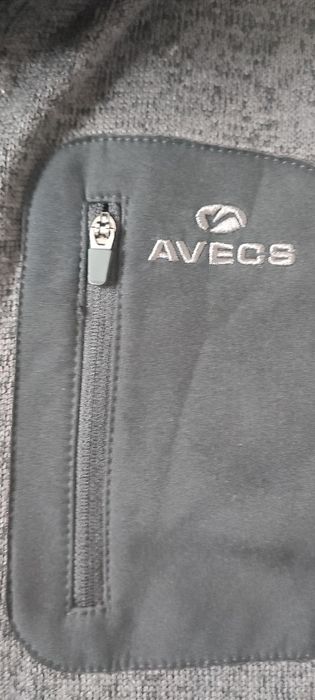 Продаю чоловічу кофту Avecs