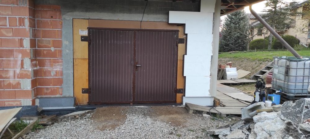 Brama drzwi garażowe dwuskrzydłowe