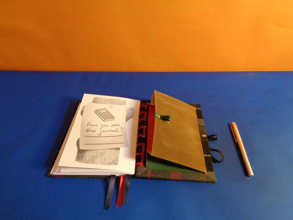 Caderno A5. Costura Belga-Secreta. Feito à mão, Prático e Original.