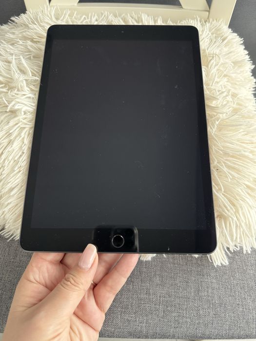 iPad 7 32gb space gray