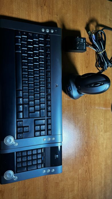 Conjunto Logitech Dinovo