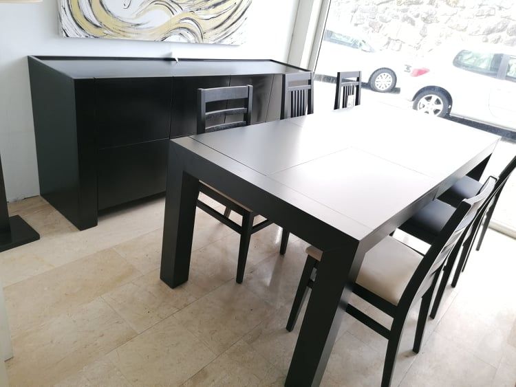 Mesa extensível com pé de arrasto aberta 220x90 nova