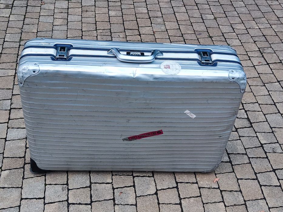 Duża walizka aluminiowa RIMOWA