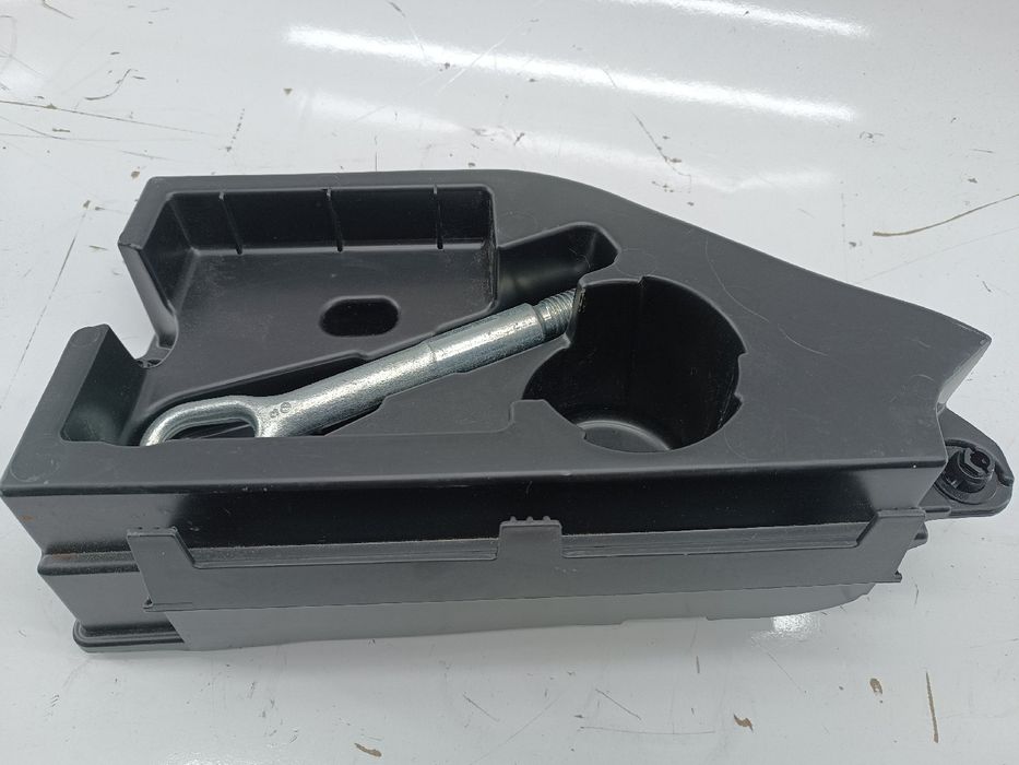 Kit de troca de pneu - MERCEDES-BENZ CLA Shooting Brake (X117) | 15 - 19
