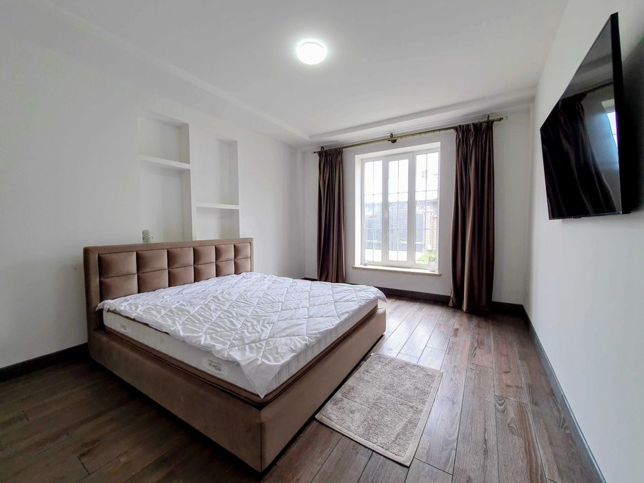 Здається 5-ти кімнатний БУДИНОК на ДОСЛІДНІЙ СТАНЦІЇ. Гараж на 2 авто.