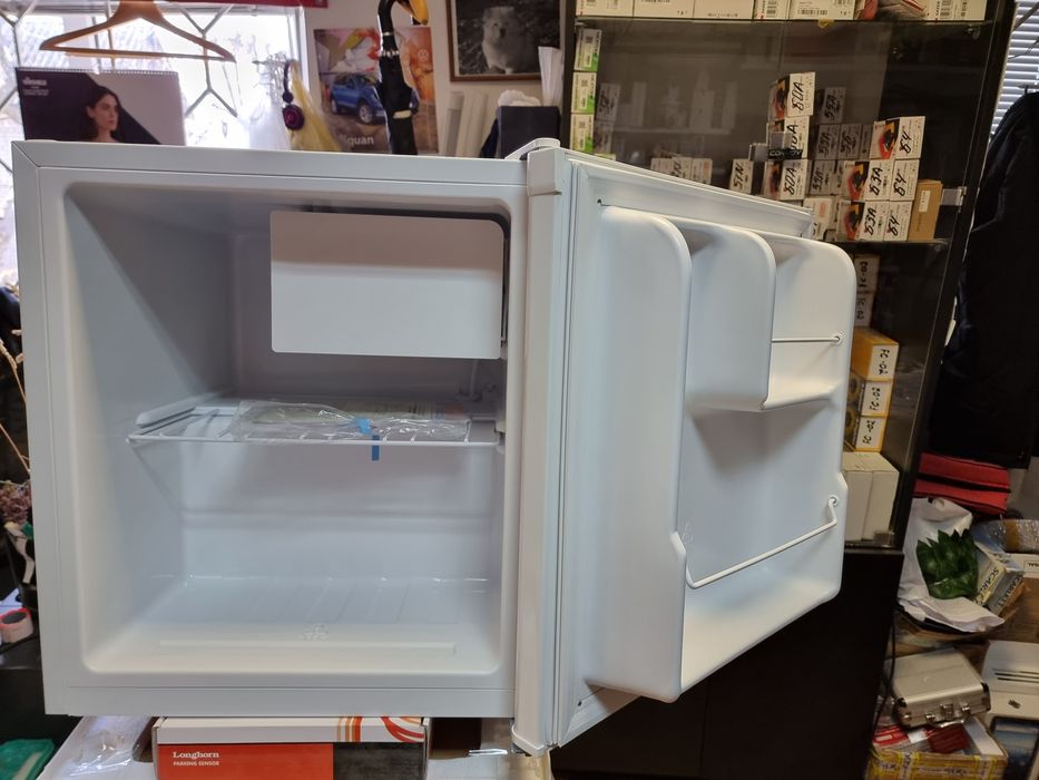 Холодильник барний  MYSTERI MRF 8050 W