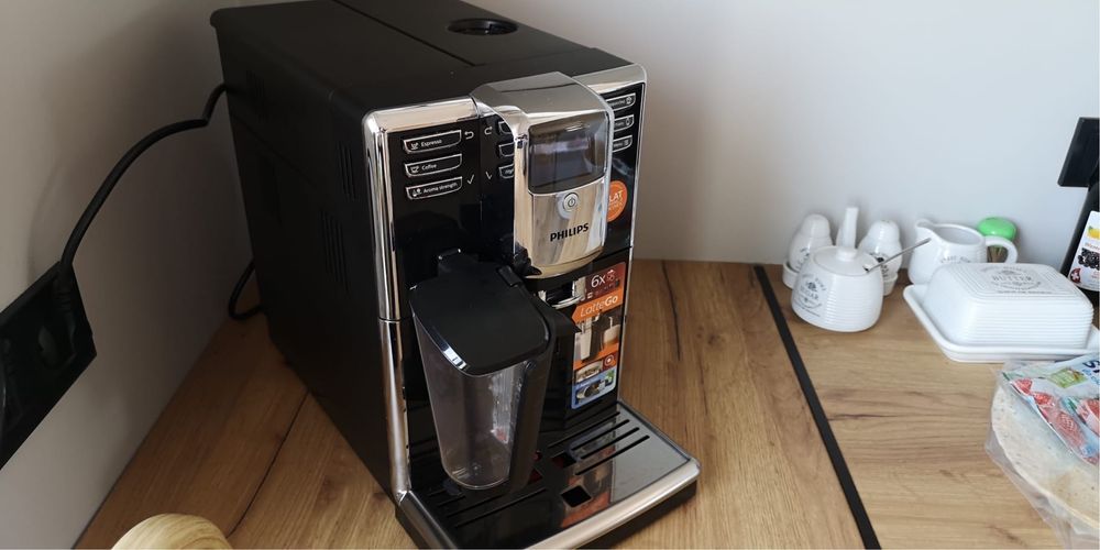 Ekspres do kawy Philips Latte Go czarny