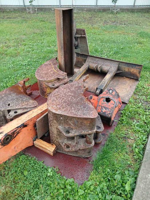 Міні екскаватор гусеничний Schaeff - HR 16