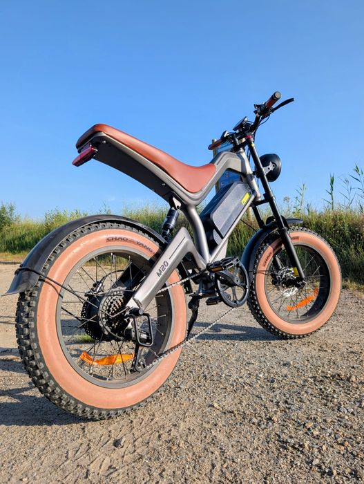 Bicicleta Elétrica estilo Moto DYU M20 - Nova (só 15KM de uso)