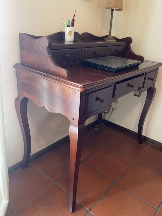 Secretária  escrivaninha