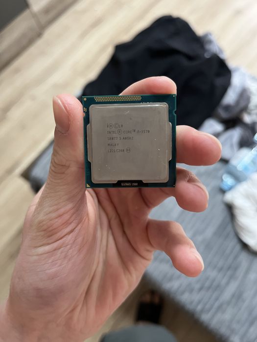 Procesor Intel i3 8100