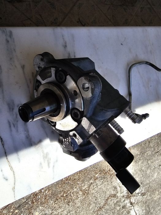 Bmw Bosch Bomba Injectora Alta Pressão Bmw 123d Bi-Turbo N47 204cv CP4.1