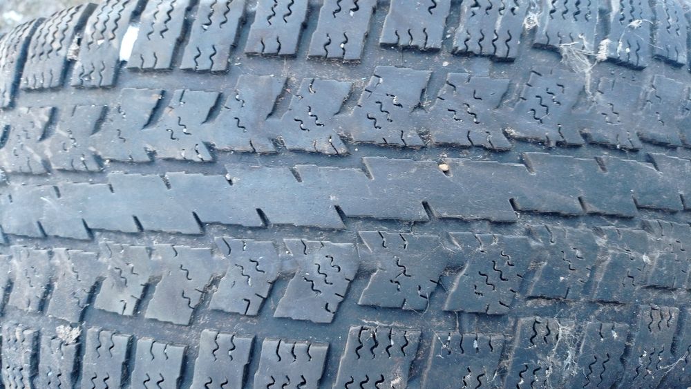 Шина   235 65 16 С. Одиночка Розпаровка