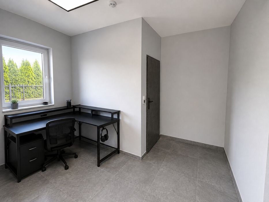 Wynajmę nową halę magazyn 160m2 Piastów gm. Jedlińsk