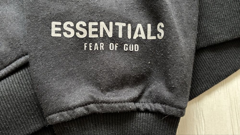 Худи essentials black