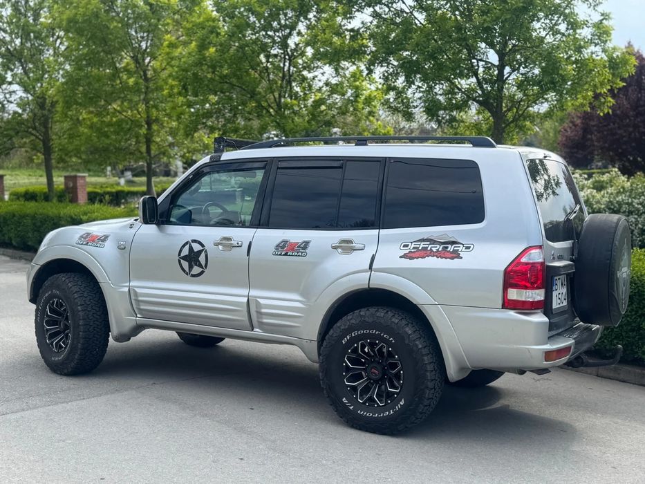 Продам mitsubishi pajero