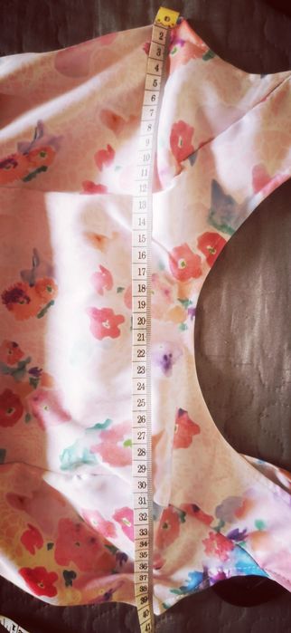 Sukienka w kwiaty 36