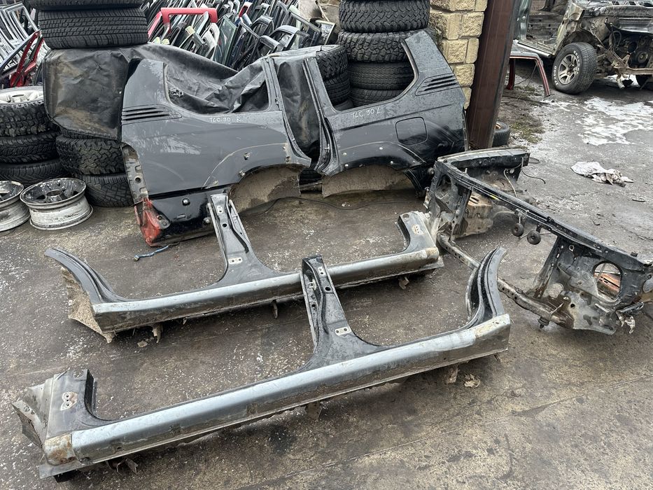 Четверті Toyota Land Cruiser Prado 90