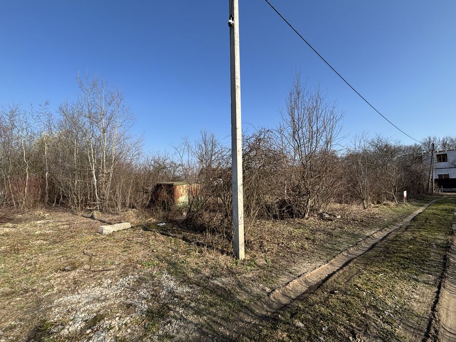 Продаж ділянка 10сотих . Павлівка. Дача. Авторинок. Світло. Інвестиція