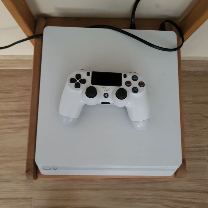 PlayStation 4 Slim 500 ГБ