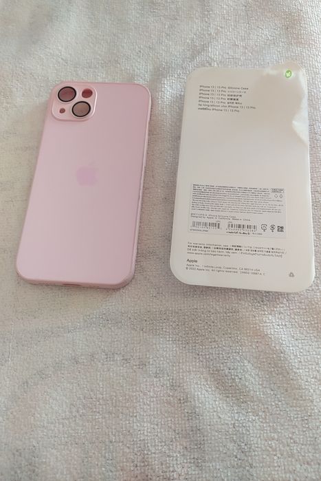 Чехол iPhone 13.            .               .