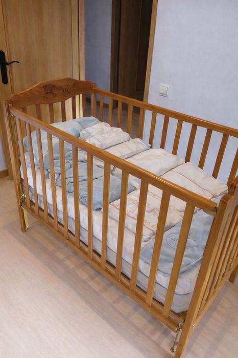 Conjunto berço de madeira evolutivo + colchão + acessórios