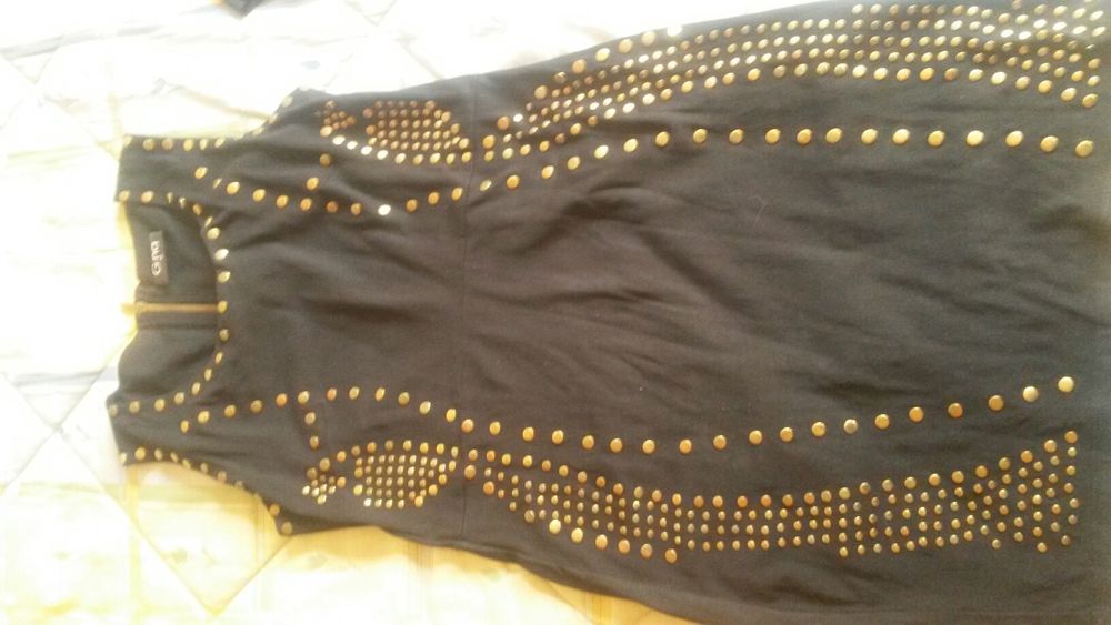 Sukienka ćwieki r.38