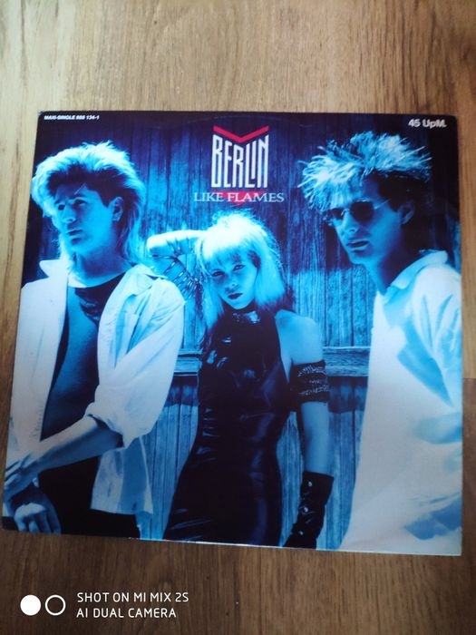 Berlin-like flames maxi winyl