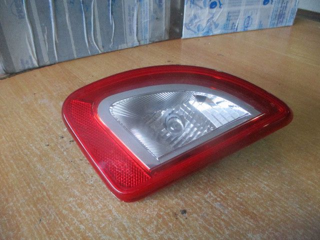 Farolim da mala direito RENAULT Twingo II (CN0_)