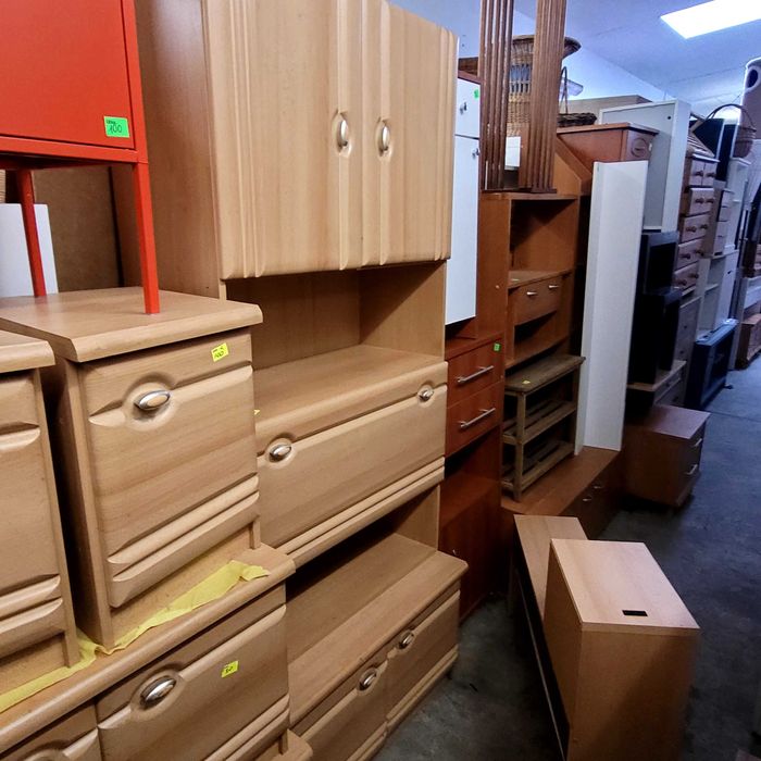 Komoda długa biała w połysku. Możliwy transport