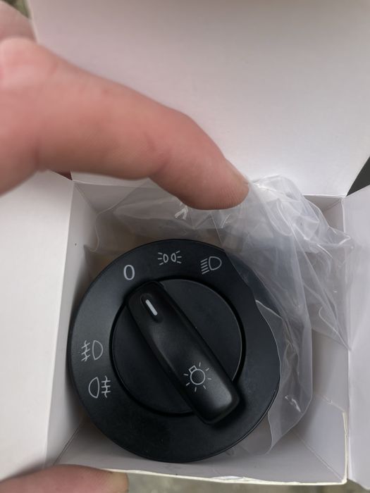 Перемикач світла фар оригінал Jetta 5 / Golf 5 | VAG GROUP