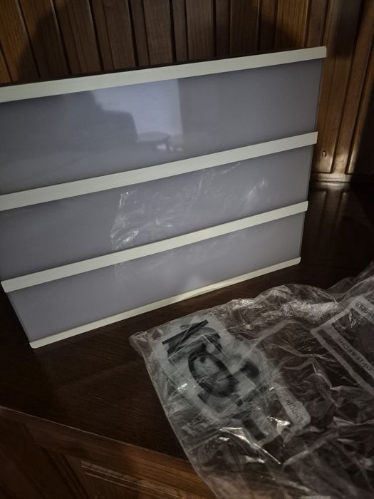 Candeeiro com letras