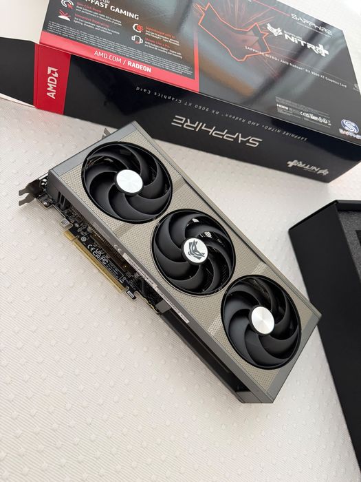 AMD radeon RX 9060 XT SAPPHIRE