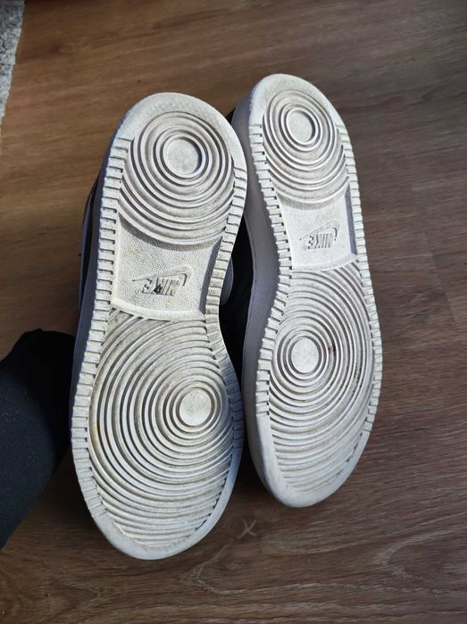 Ténis pretos altos Nike