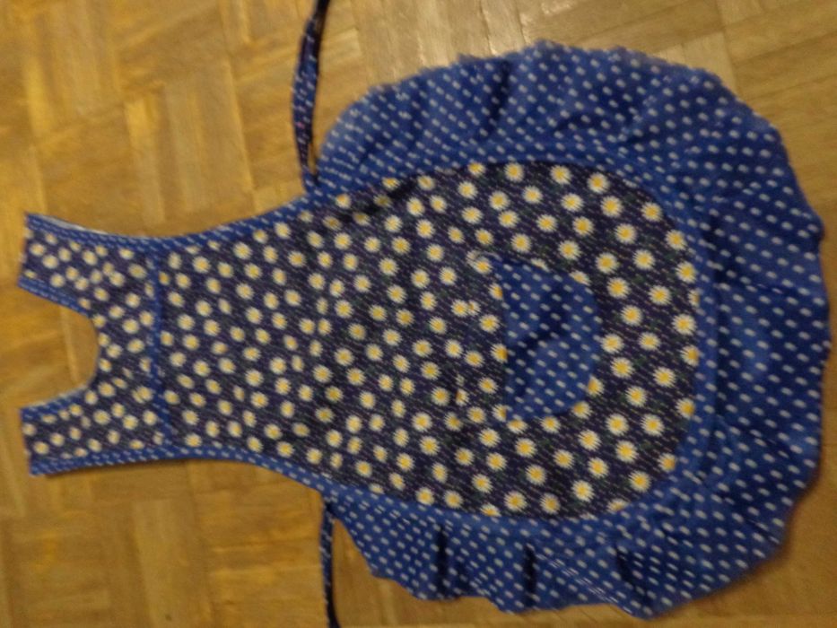 fartuszek nowyązany z boku z obu stron dziecięcy do 6 lat