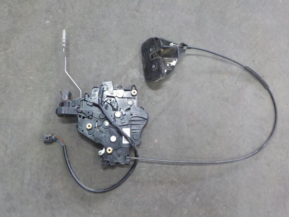 VW T5 ZAMEK DRZWI ODSUWANYCH BOCZNYCH 7E0843654R