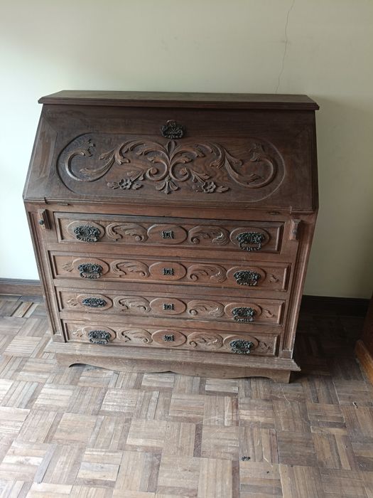 Escrivaninha antiga de madeira