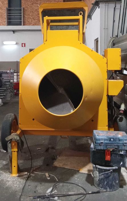 Betoneira Elétrica 400L – Central de Betão Profissional