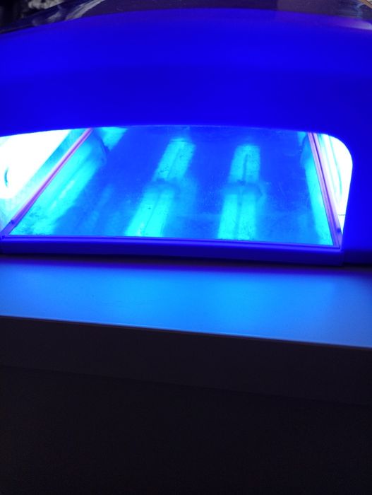 Lampa UV do robienia paznokci