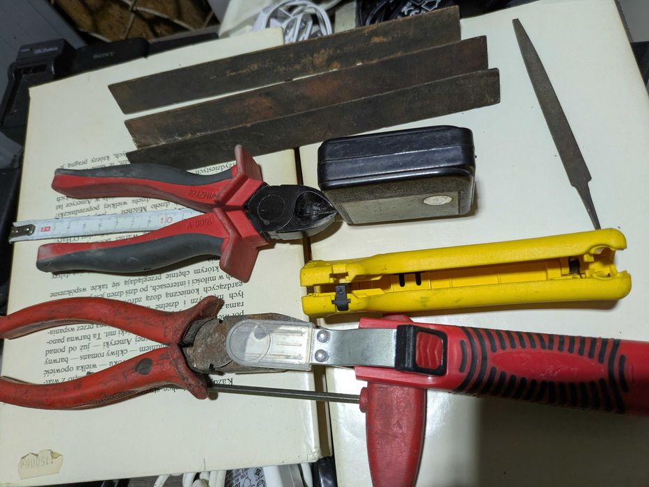 ударная дрель + инструмент