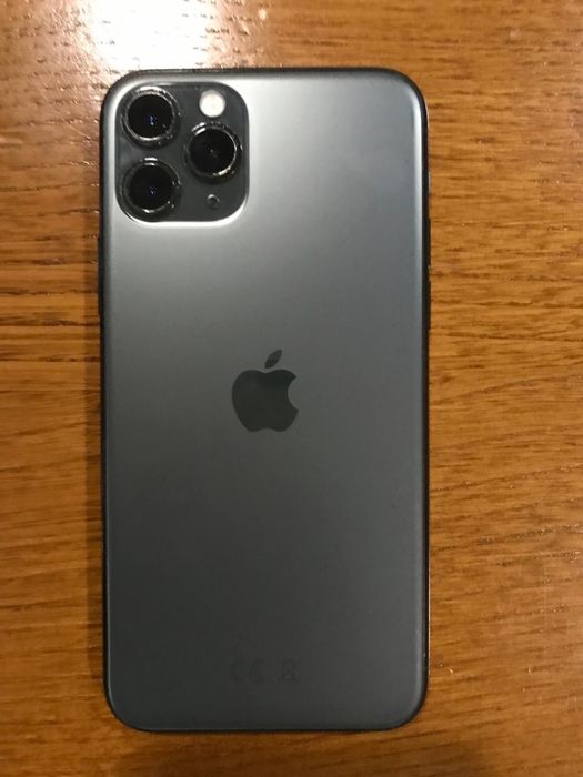 iPhone 11 Pro Midnight Green 256GB – Excelente Estado + 7 Capas + Películas