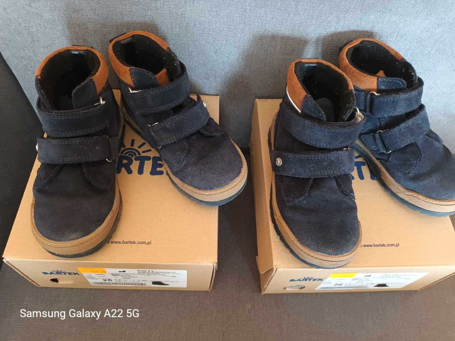 2 pary trzewiki chłopięce Bartek. Rozmiar 25 i 26. Obie pary 150 zł
