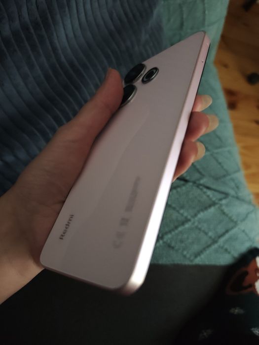 Telemóvel Xiaomi Redmi 13 . 256 gb