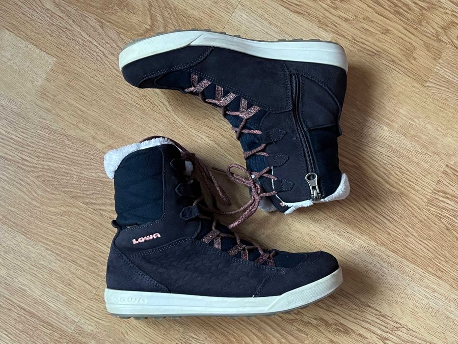 Зимові термо черевики Lowa 36 розміру в стані нових